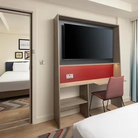Hampton By Hilton London City-2