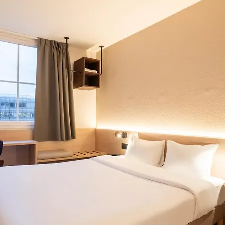 Kyriad Eco - Suresnes - La Defense-3