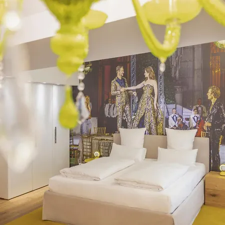 Small Luxury Hotel Goldgasse-3