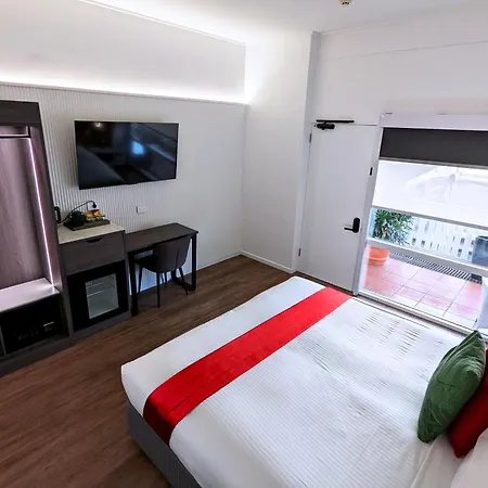 Ramada By Wyndham Cairns City Centre-2