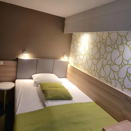 Hotel Emonec-2