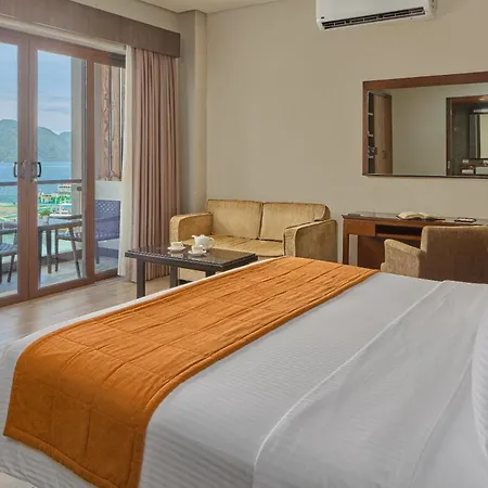 Two Seasons Coron Bayside Hotel-3