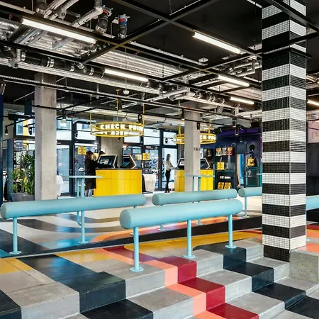 The Social Hub Berlin Alexanderplatz Extended Stay-3