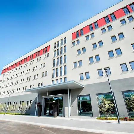 Leonardo Hotel Munich City East-2