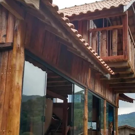 Chalés românticos com hidromassagem e lareira Pousada Bela Helena-2