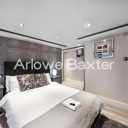 Hackney Suites - En-Suite Rooms & Amenities-3