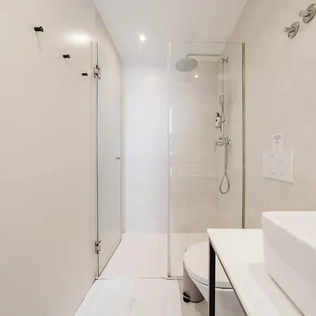 Gs Chiado Boutique Studios & Suites-3