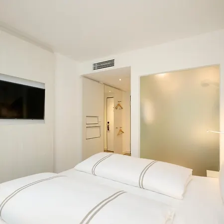 Premier Inn Freiburg City Nord-3