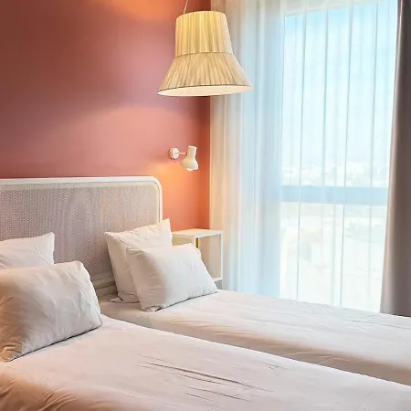 Okko Hotels Paris Rosa Parks-3