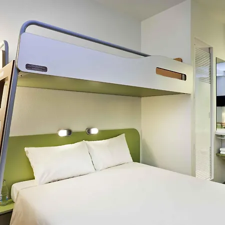 Ibis Budget Málaga Centro-3