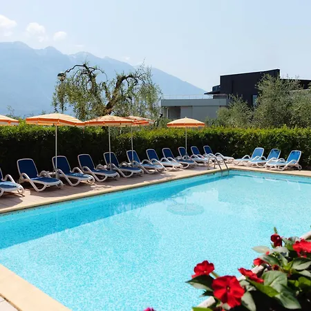 Hotel Garden NEW MANAGEMENT-2