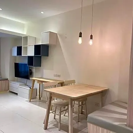 Us Embassy Roxas Blvd, Ermita, Manila 1 Bedroom Comfysuite-3