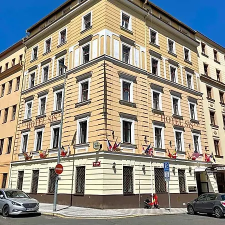 Gallery Hotel Sis-2