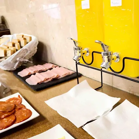 Hotel Arangues-3