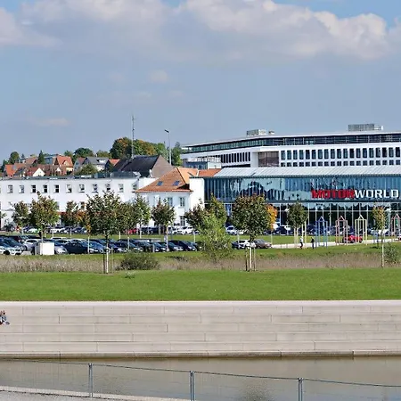 V8 Hotel Motorworld Region Stuttgart-3