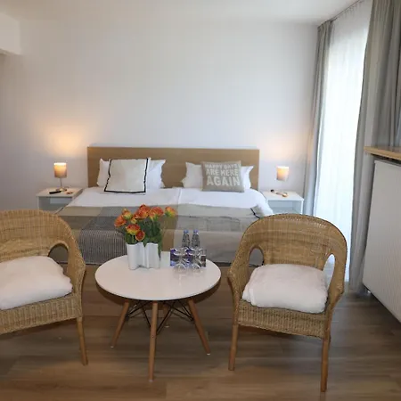 Hotel Weinlaube-2