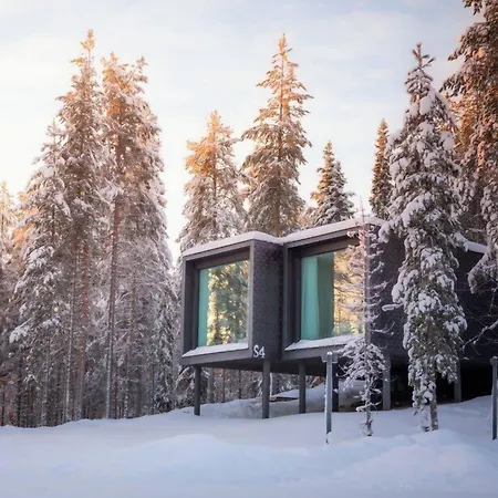 Arctic Treehouse Hotel-3