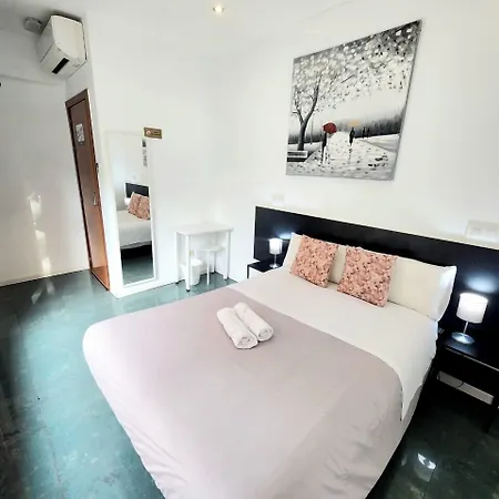 Ayz Javier Cabrini - Auto Check-In Property-3