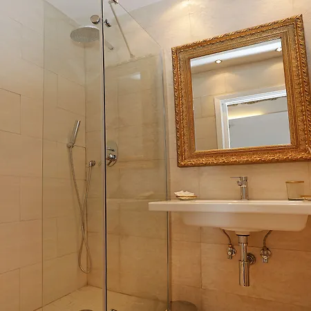 Madonna de' Monti Suites - Daplace Collection-3