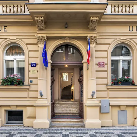 Hotel Unique-2
