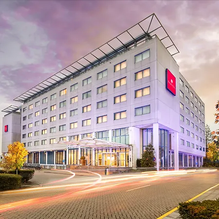 Ramada by Wyndham Amsterdam Airport Schiphol-3