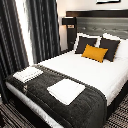 The Tudor Inn Hotel-3