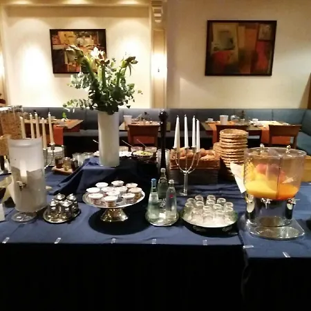 Hotel Rheinterrasse Benrath-3