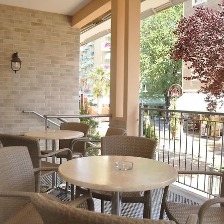 Albergo Larenzia-3