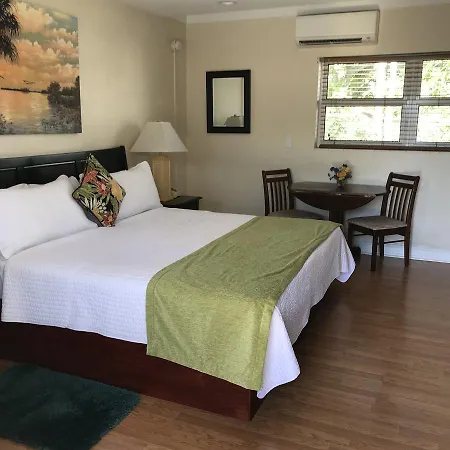 Harborside Motel & Marina-3
