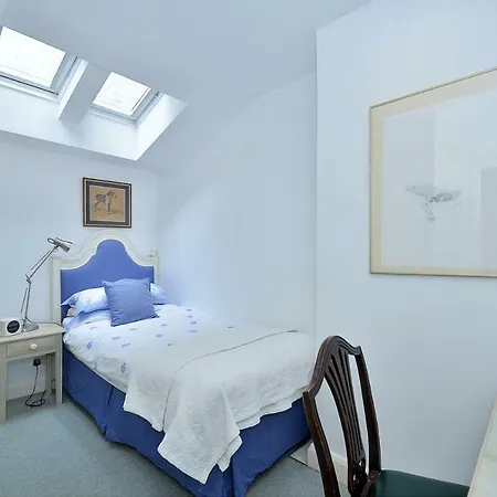Ennismore Mews-3