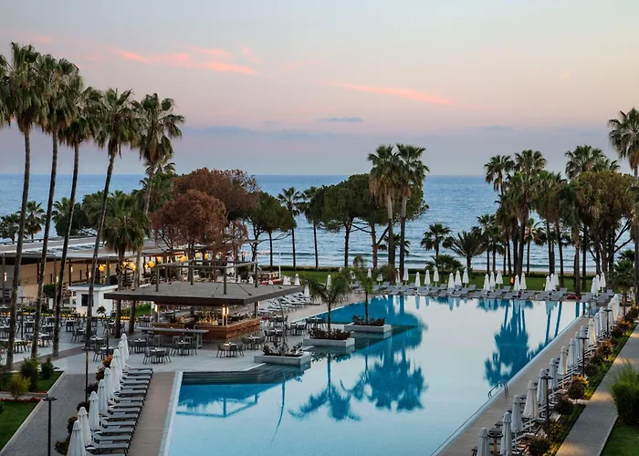 Acanthus Cennet Barut Collection Sidé