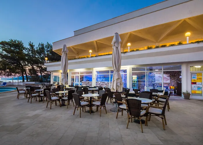 Fontana Resort Jelsa 