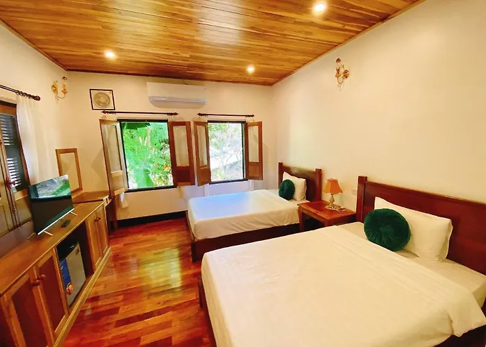 Opera Premier Hotel
