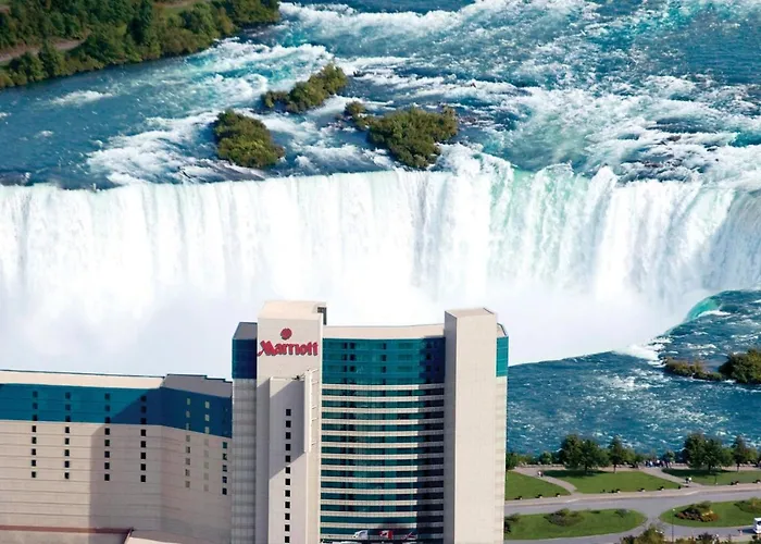 Hotels in Fallsview, Niagara Falls