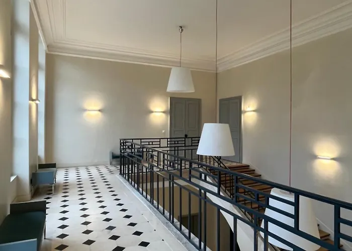 Appartement Charles Le Brun, Face au Château de Versailles, avec parking privé