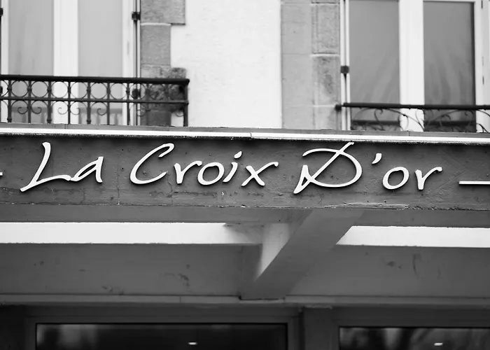 LA CROIX D'OR LOGIS Hôtels Le Faouët