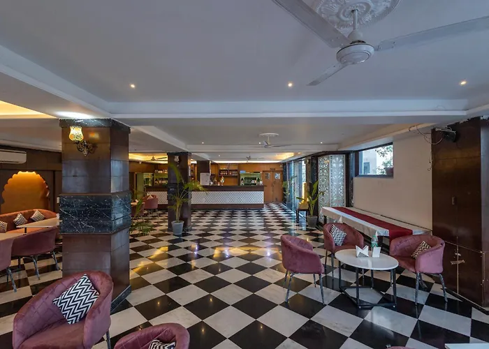 Hide-In Udaipur - A Lake View Boutique Hotel