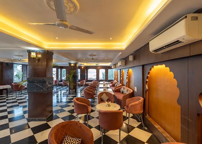 Hide-In Udaipur - A Lake View Boutique Hotel