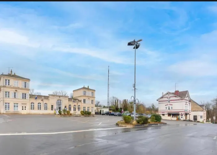 Hôtel La Nonette ASTERIX, CDG AIRPORT&PARIS CENTRE Orry-La-Ville