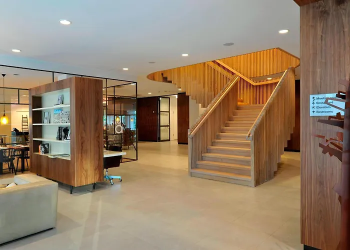 Courtyard By Marriott Amsterdam Hotel