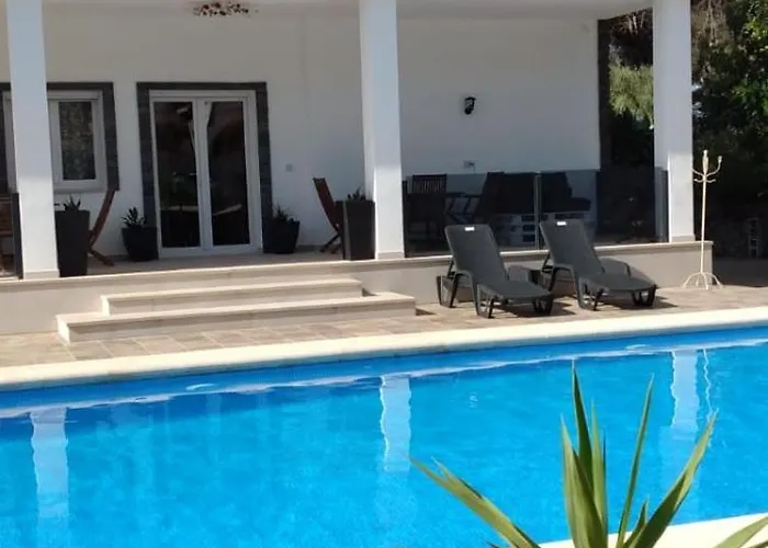 Bed and Breakfast Boutique Algarrobo Dénia