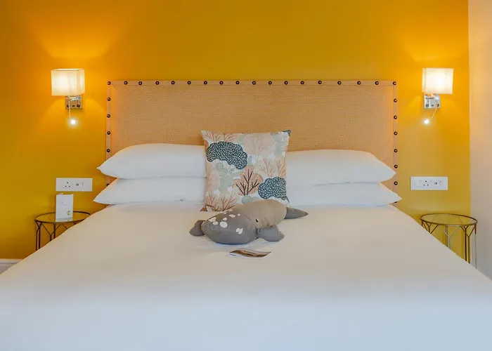One Marine Drive Boutique Hotel & Spa By The Living Journey Collection