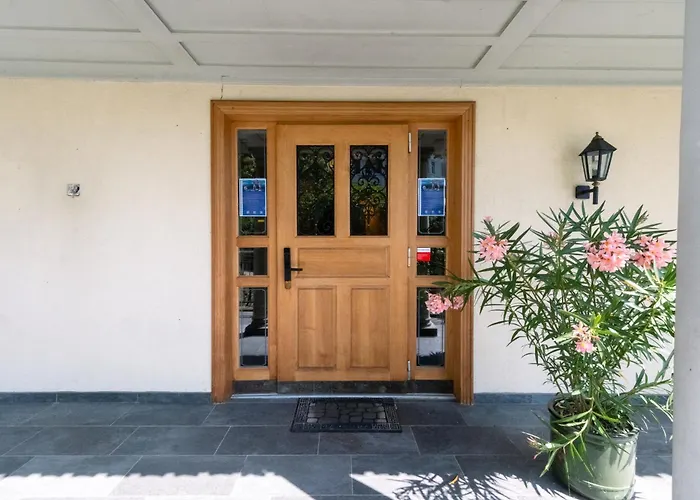 Haus Am See Lakefront Rooms On Lake Thun Self Check-In Digital Reception Oberhofen