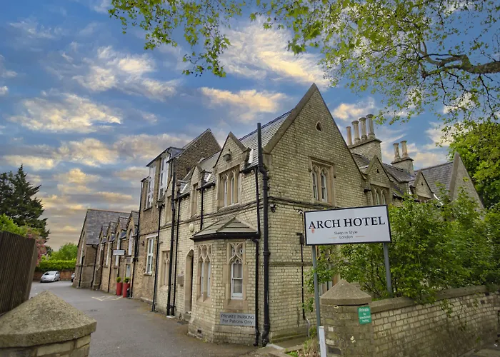Arch Hotel
