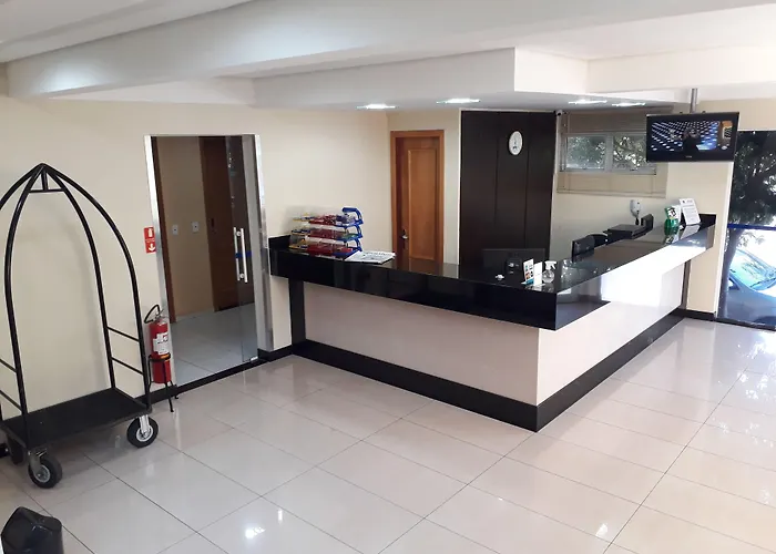 Cristal Palace Inn Lins