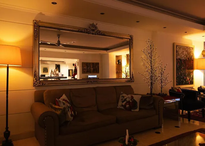 Best Western Plus Embassy Hotel