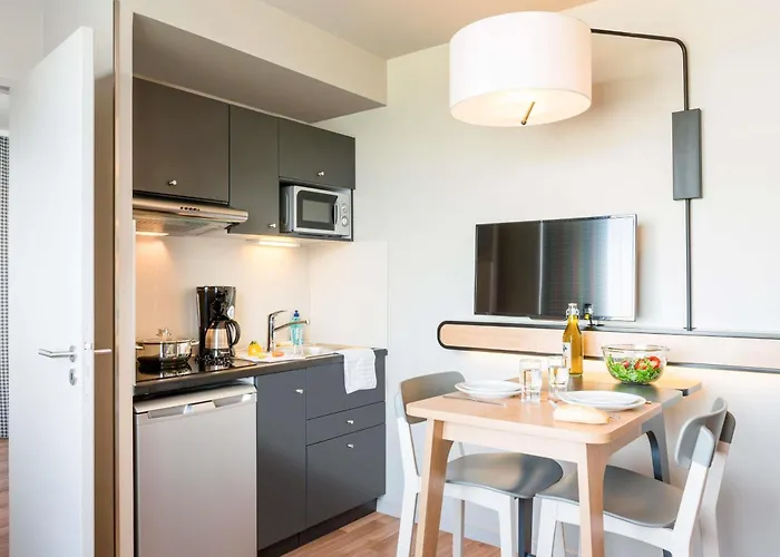 Aparthotel Adagio Access Paris Massy Gare