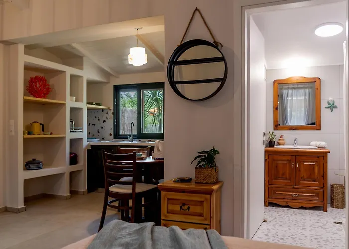 Thires Guesthouse Vasilikí