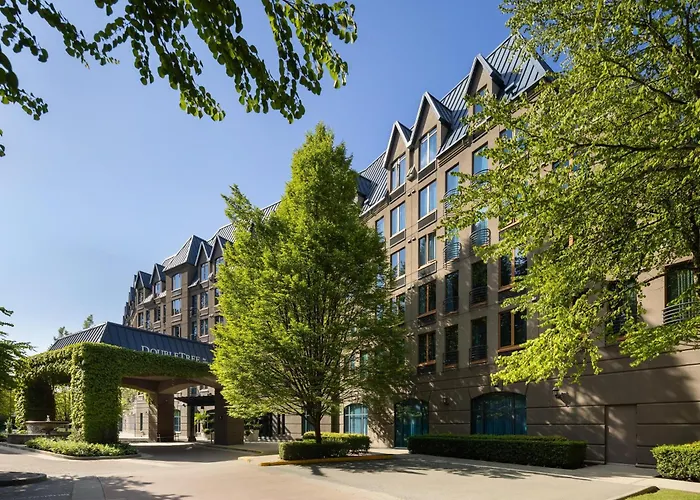 Holiday Inn North Vancouver, an IHG Hotel
