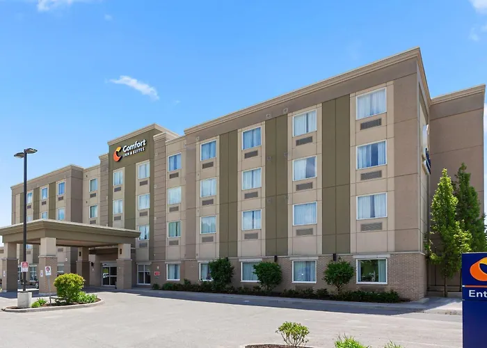 Comfort Inn & Suites Bowmanville